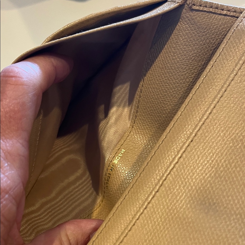 CHANEL Tan Leather Wallet with Logo - Picture 4 of 12